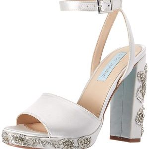 Betsey Johnson shoes NWOB